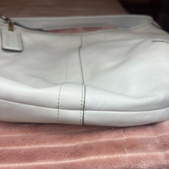 Limited edition white COACH bag! - Picture 7 of 8